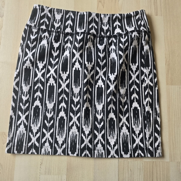 Garage Skirt Size XS - Picture 3 of 8